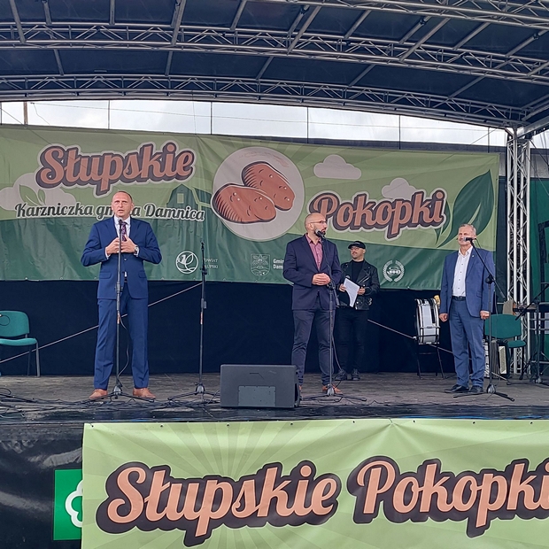 Oficjalne rozpoczęcie XIX Słupskich Pokopek przez Dyrektora SDOO Karzniczka Jarosława Kapiszka.