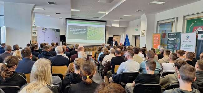 Dyrektor COBORU prof. dr hab. Henryk Bujak