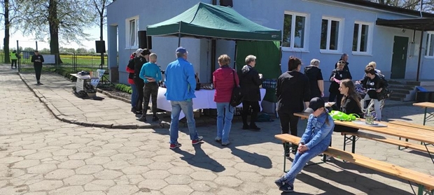 W trakcie trwania części teoretycznej jak i polowej uczestnicy mogli poczęstować się wypiekami i wyrobami przygotowanymi przez Koło Gospodyń Wiejskich Lisewianki