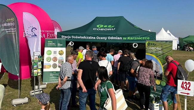 Duże zainteresowanie zwiedzających działalnością COBORU