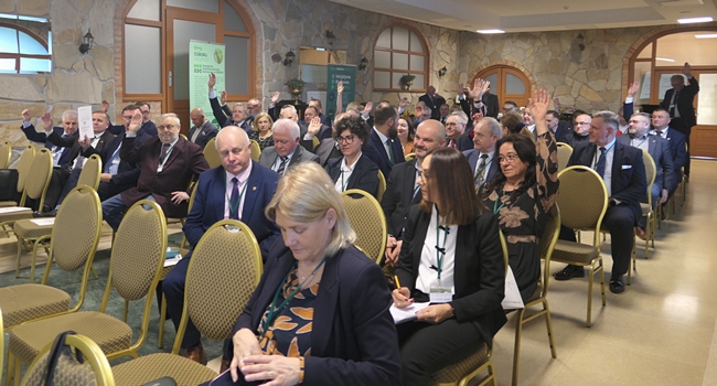 Głosowanie członków